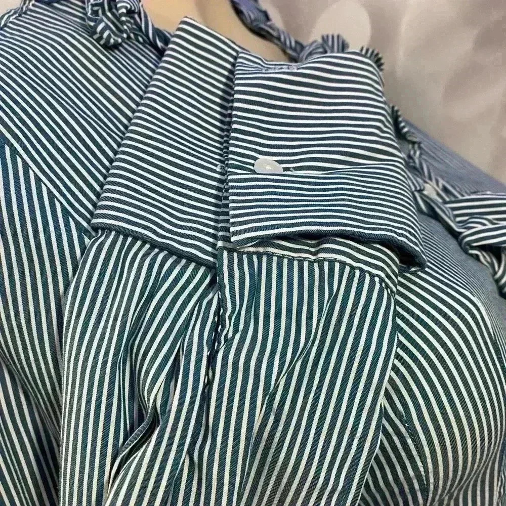 Express Design Studio Womens Size XS Blue‎ & White Striped Ruffled Blouse - Picture 6 of 9